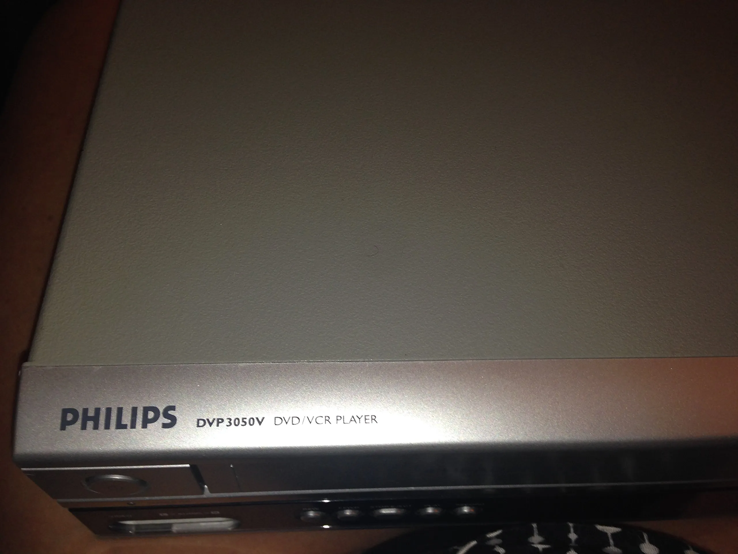 Philips DVP3050V/37 DVD/VCR Combo, Hi Fi VCR, DVD/CD/MP3 Player, Progressive Scan, Multi-Format