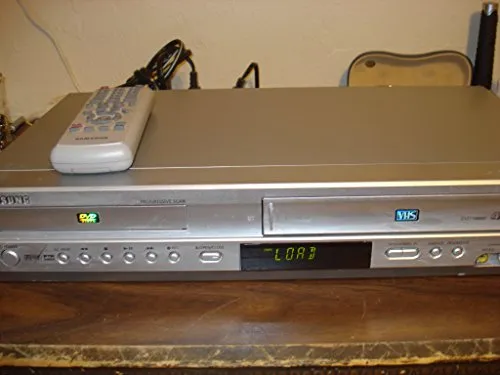 Samsung DVD-V4600 DVD/VCR Combo with Hi-Fi VCR, Progressive Scan, and Multi-Format Playback